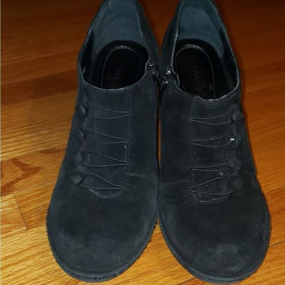 Born Black heels  - Picture 2 of 9